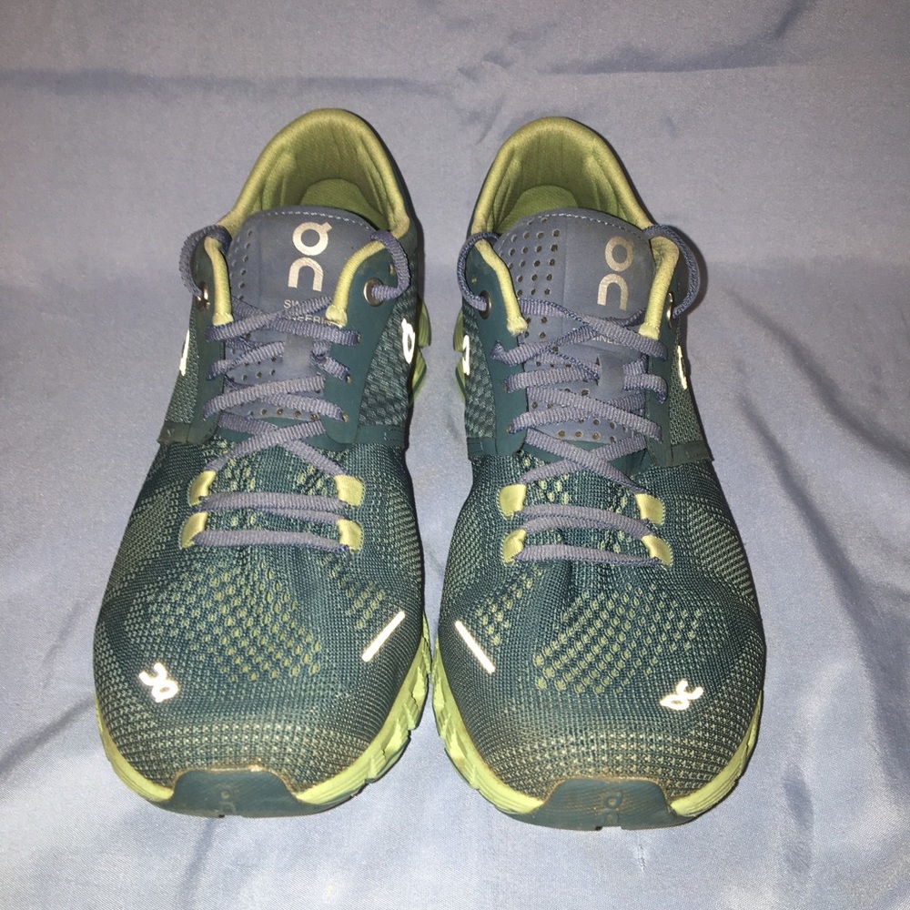 Slightly worn ON Cloud X women’s size 8